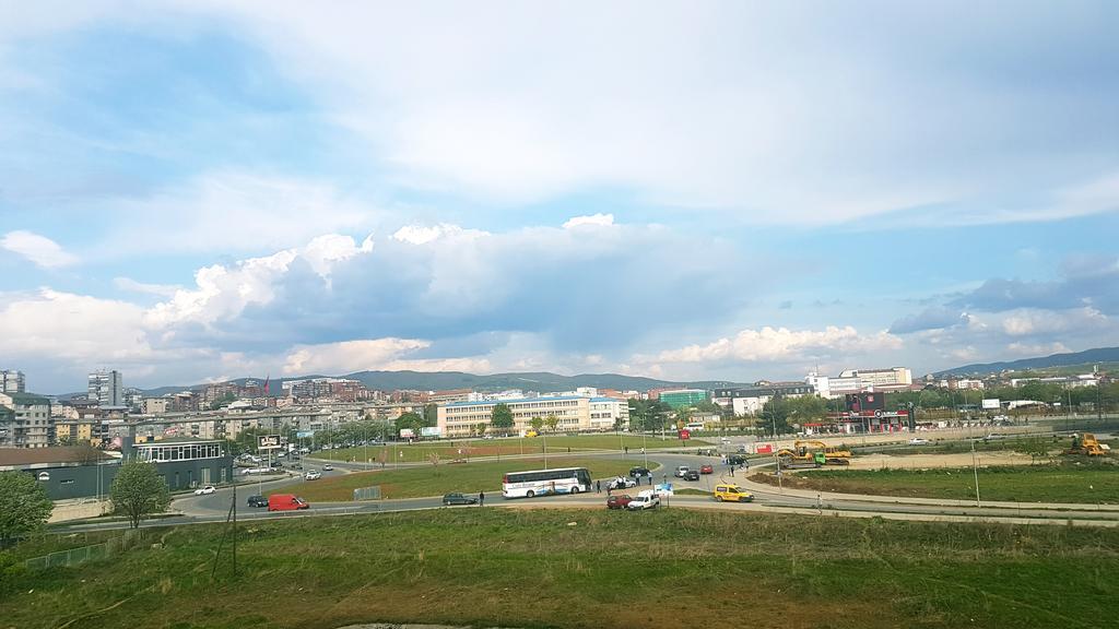 Apartment 31 Pristina Buitenkant foto